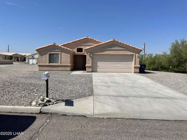 2152 Barranca Dr, Lake Havasu City, AZ 86403