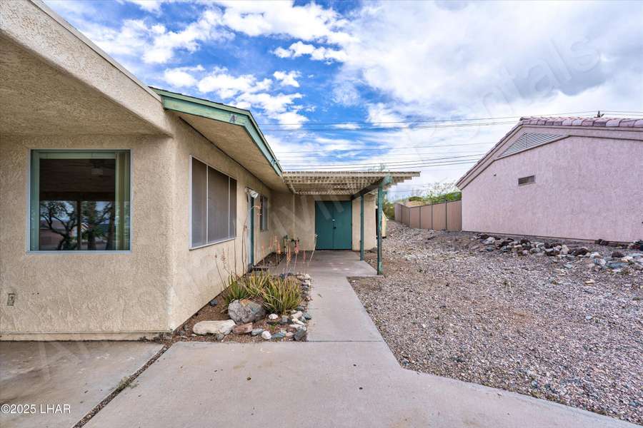 870 Sand Dab Dr #A, Lake Havasu City, AZ 86404