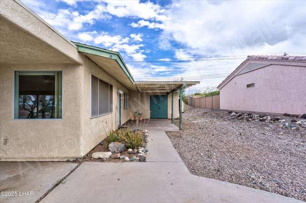 870 Sand Dab Dr #A, Lake Havasu City, AZ 86404