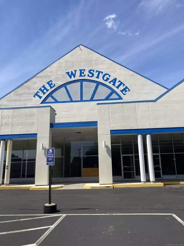 415 West Main Street, Norwich, CT 06360