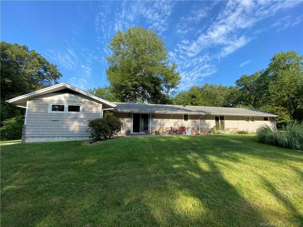 Weston, CT 06883,203 Georgetown Road