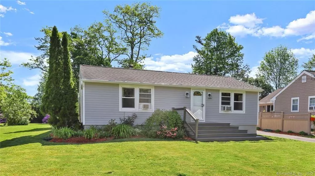 7 Rochambeau Avenue, Ridgefield, CT 06877