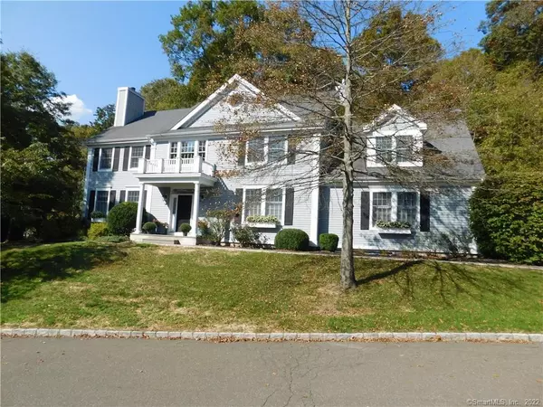 25 Crowne Pond Lane, Wilton, CT 06897