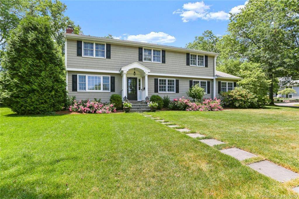 52 Village Drive, New Canaan, CT 06840