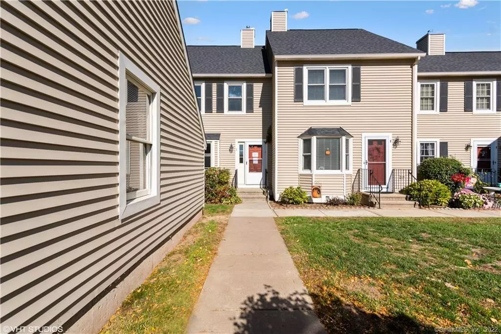 Suffield, CT 06078,7 Cheltenham Court #7