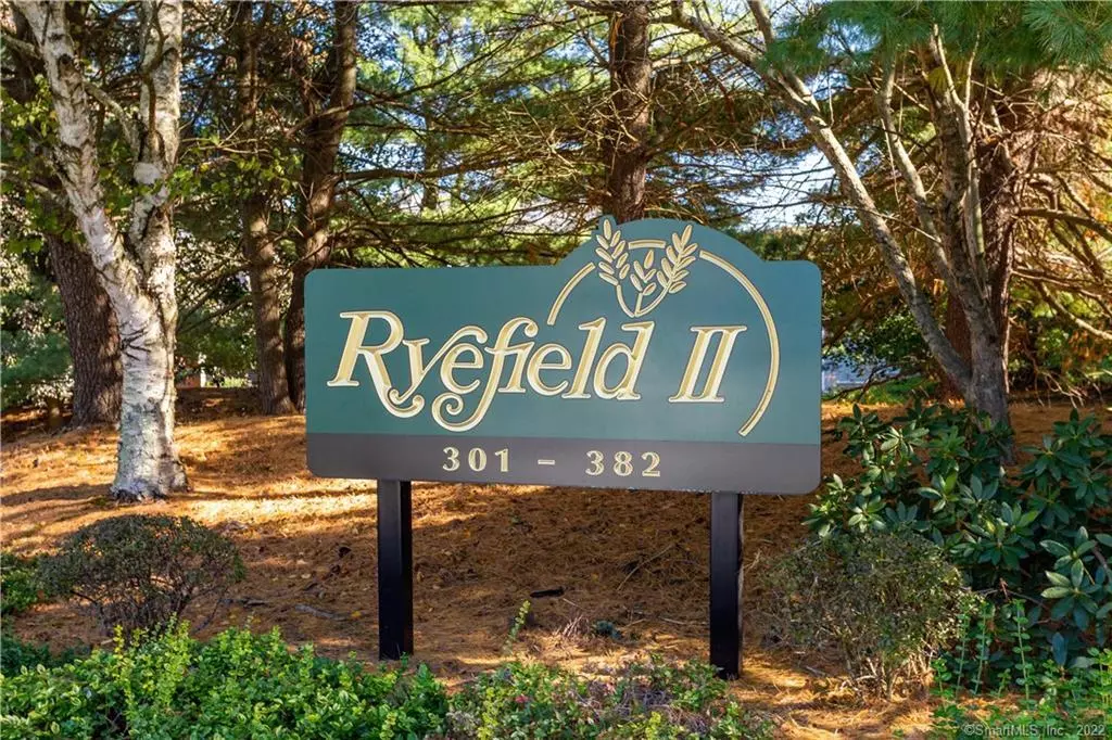 Vernon, CT 06066,70 Old Town Road #326