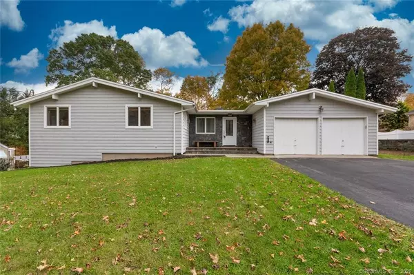 6 Norwood Terrace, Trumbull, CT 06611