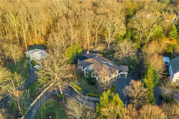 1 Lyons Plain Road, Weston, CT 06883