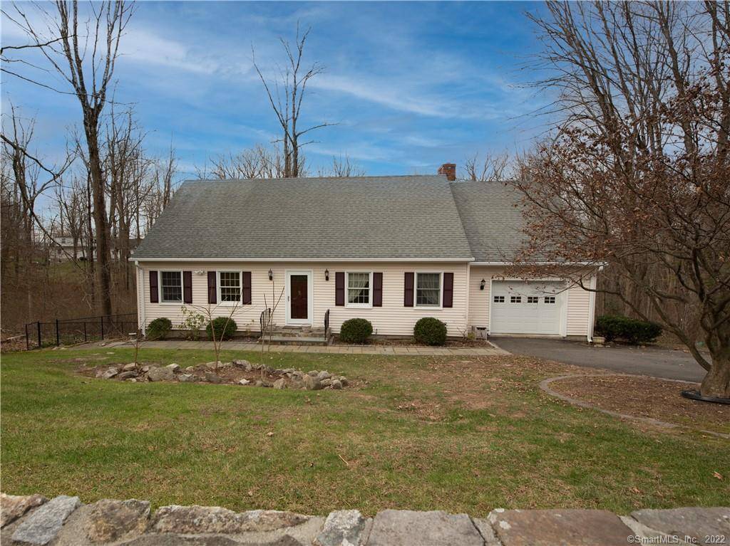 27 Taylor Terrace, New Milford, CT 06776