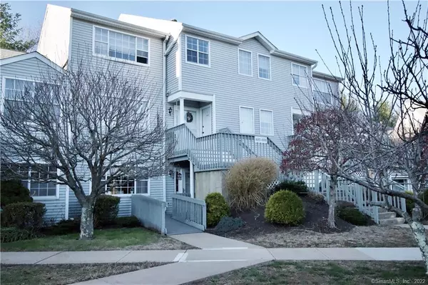 402 Watercourse Row #402, Rocky Hill, CT 06067