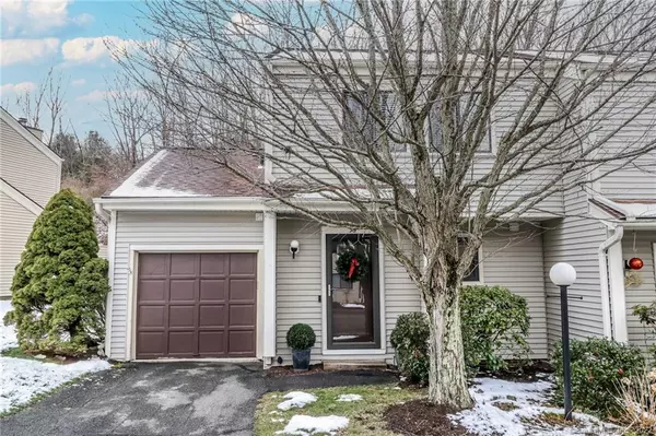 38 Deer Run #38, Bethel, CT 06801