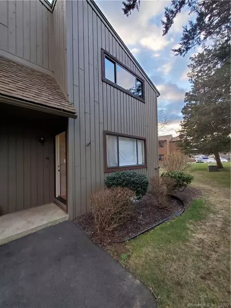 19 Orangewood West #19, Derby, CT 06418