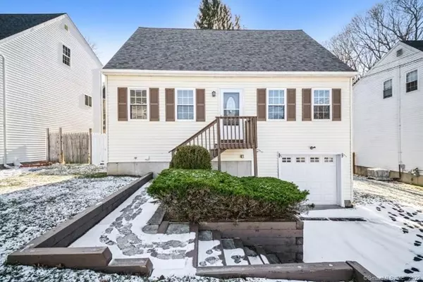 Shelton, CT 06484,6 Kneen Court