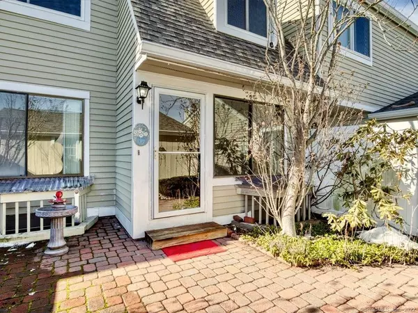 624 Longfellow Drive #624, Branford, CT 06405