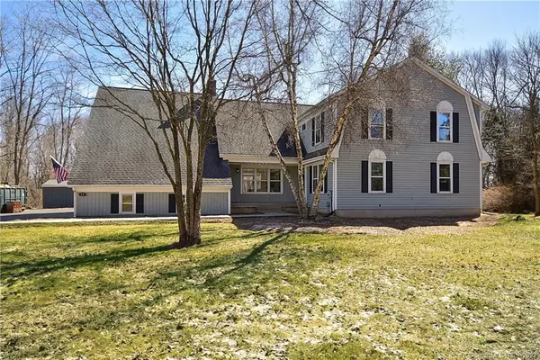 36 Plantation Drive, Suffield, CT 06078