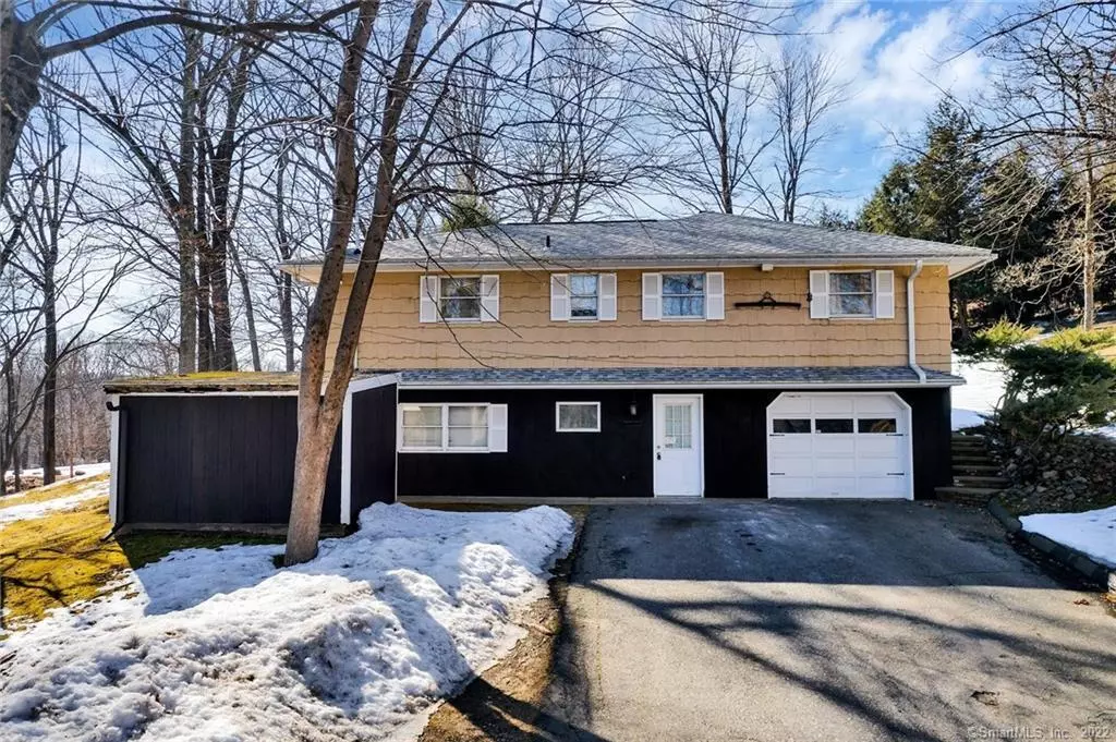 Beacon Falls, CT 06403,10 Oak Drive