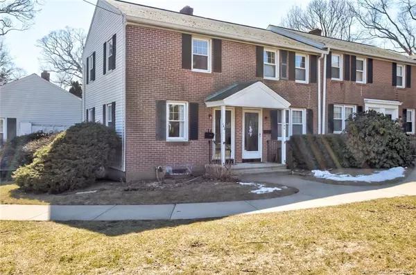 142 Sylvan Knoll Road #142, Stamford, CT 06902