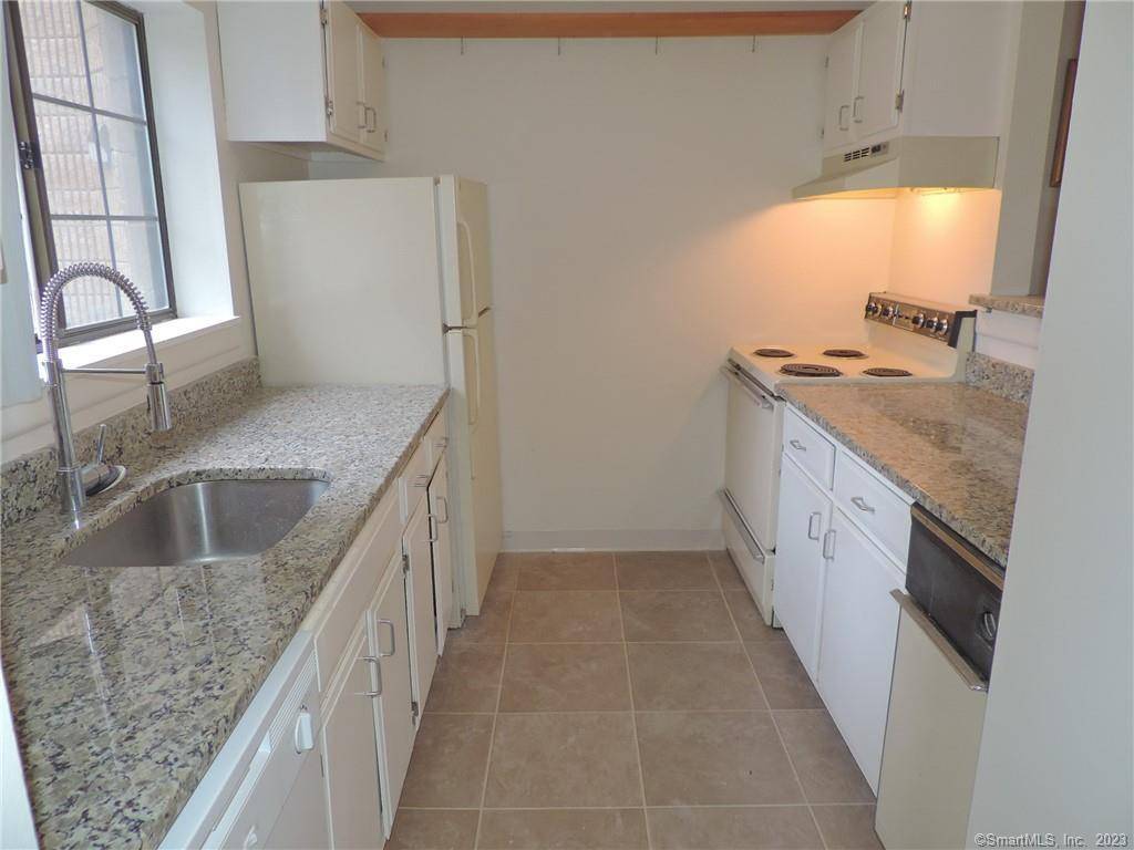 38 North Main Street #19, West Hartford, CT 06107
