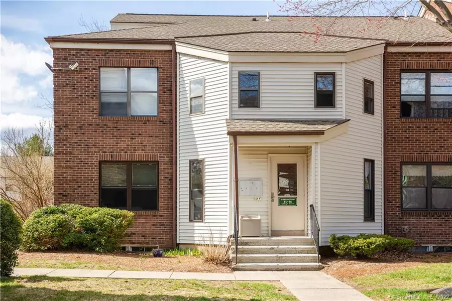 47 Wellington Drive #47, Farmington, CT 06032