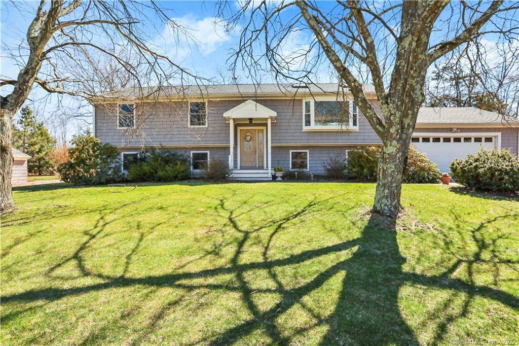 6 Natalie Road, Trumbull, CT 06611