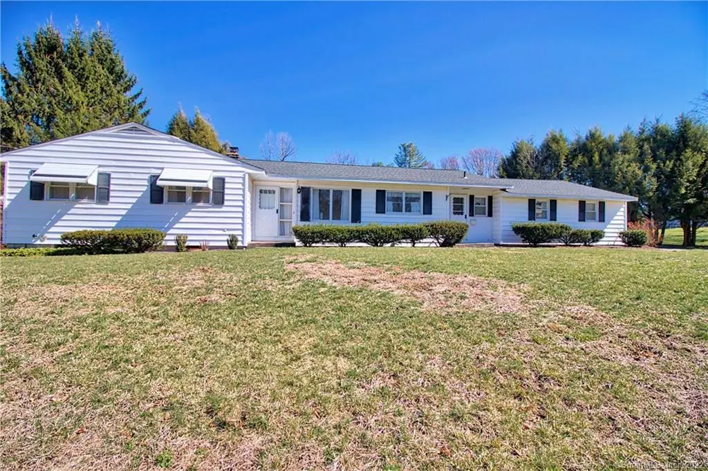 Naugatuck, CT 06770,5 Deepwood Road