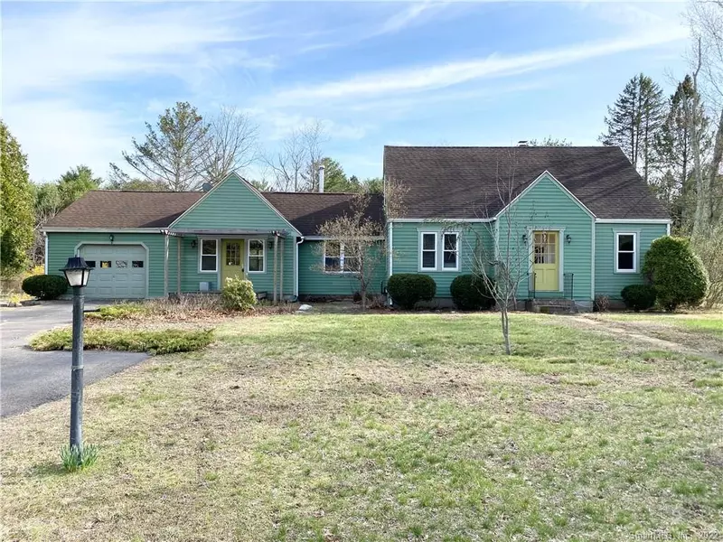 18 Pine Woods Lane, Mansfield, CT 06250