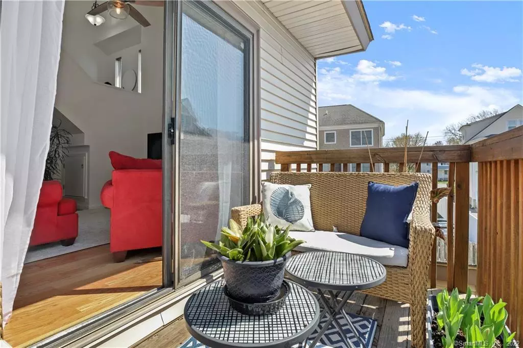 Stamford, CT 06902,27 Lindstrom Road #C6