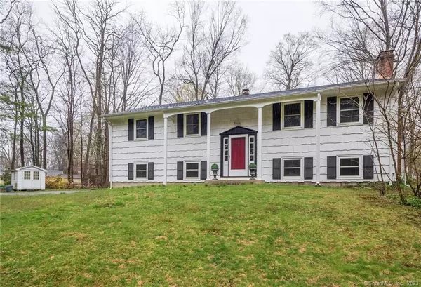 25 Arrowhead Road, Wilton, CT 06897