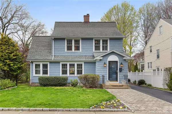 142 Oldfield Road, Fairfield, CT 06824