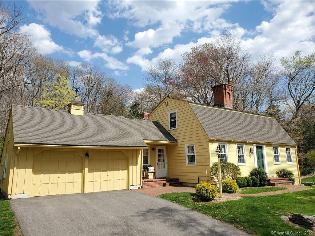 8 Coleman Road, Glastonbury, CT 06033