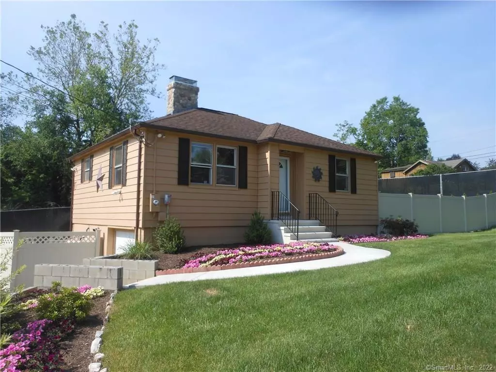 New Milford, CT 06776,6 Howland Road