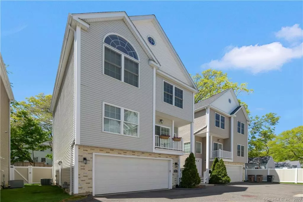 Stamford, CT 06902,189 Seaside Avenue #6