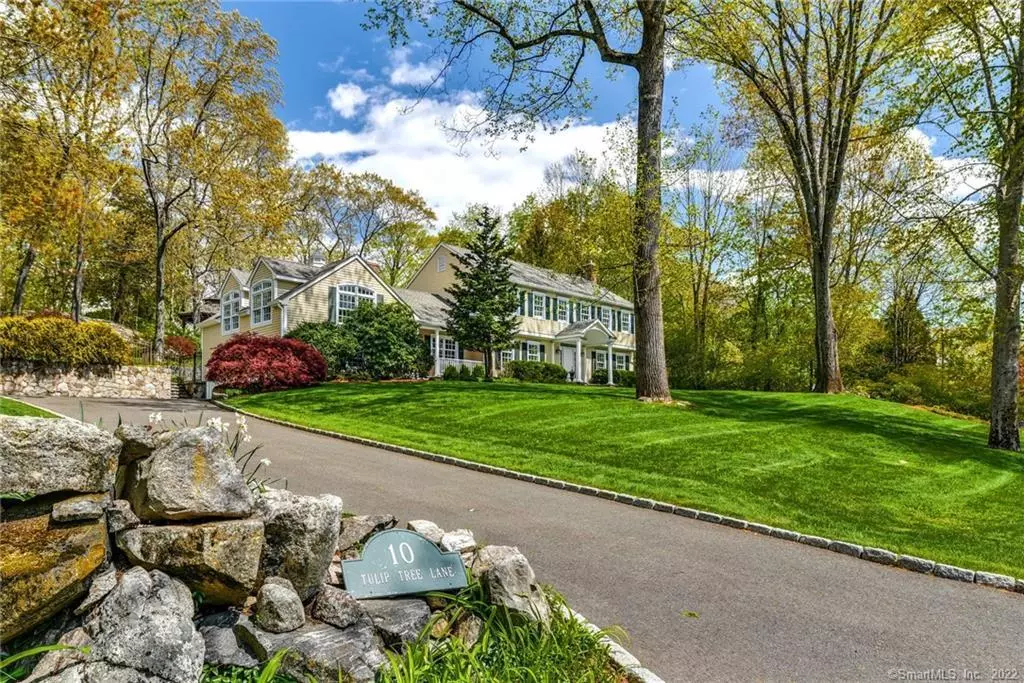 Darien, CT 06820,10 Tulip Tree Lane