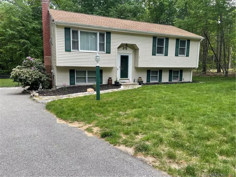 28 Bennett Road, Voluntown, CT 06384