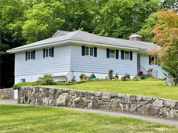 99 Westover Lane, Stamford, CT 06902