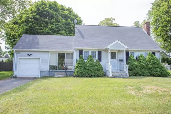 11 Ruth Drive, Old Saybrook, CT 06475