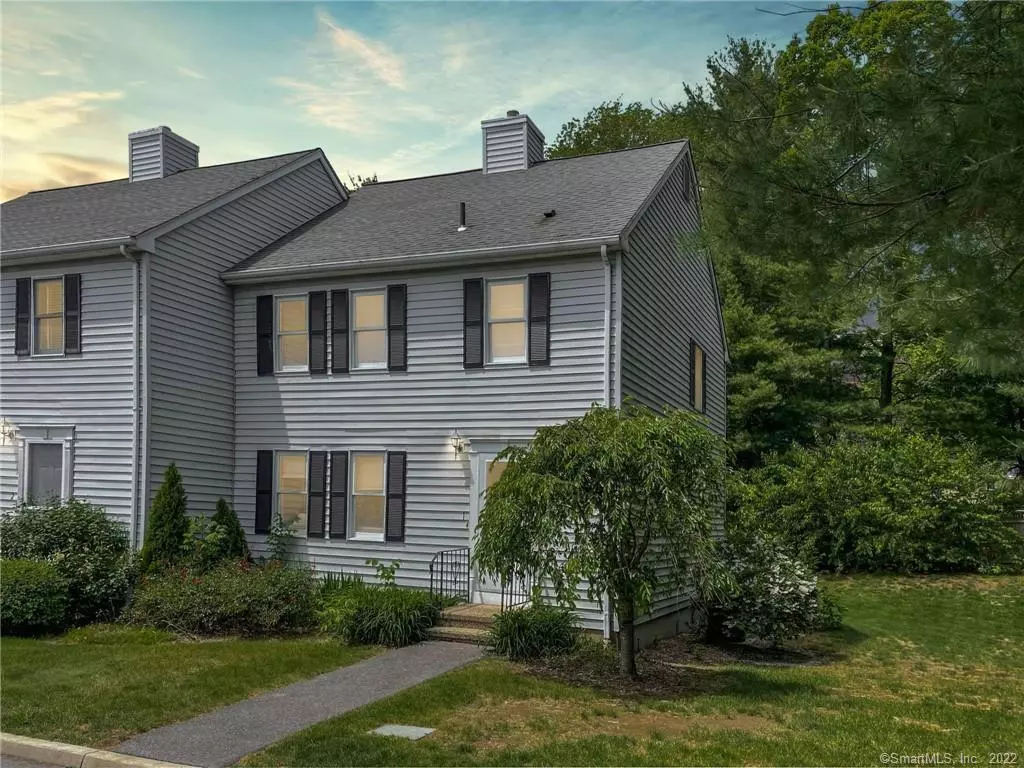 Glastonbury, CT 06073,1 Southgate Drive #1