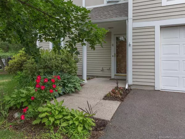 12 Centerbrook Court #12, Avon, CT 06001