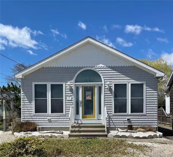 115 Chalker Beach Road, Old Saybrook, CT 06475