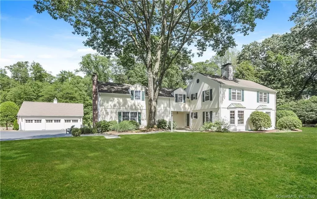 Darien, CT 06820,33 Horseshoe Road