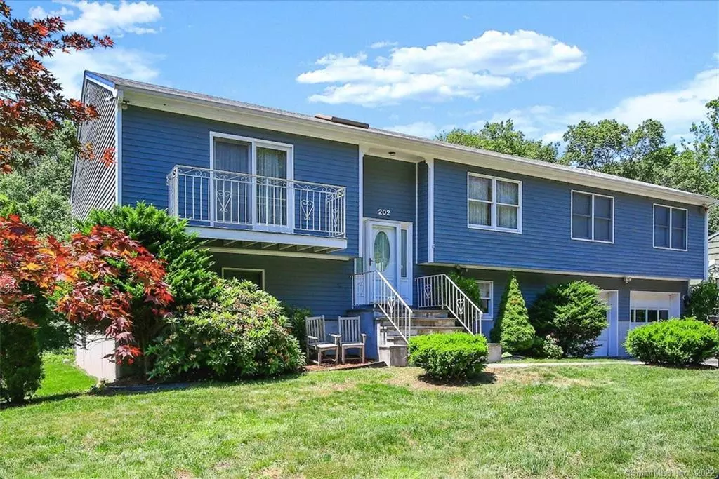 Stamford, CT 06902,202 Westwood Road