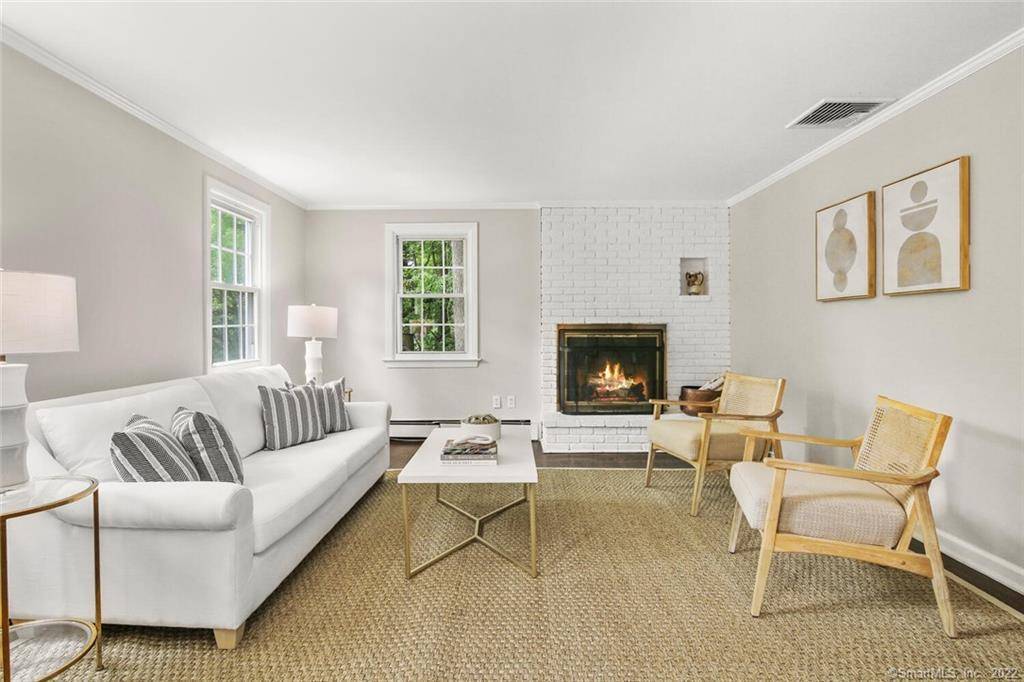 210 Tokeneke Road, Darien, CT 06820