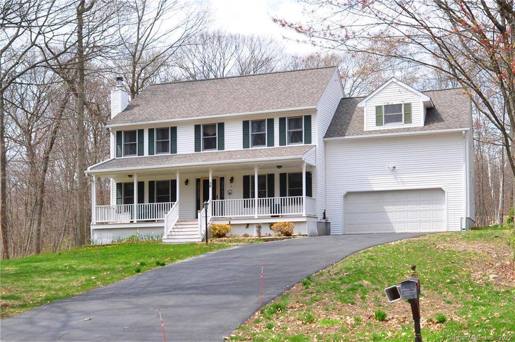 39 Red Maple Court, Naugatuck, CT 06770