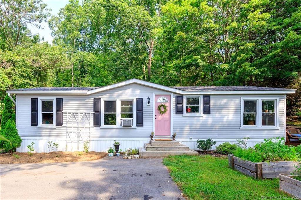 8 Strnad Road, Lisbon, CT 06351