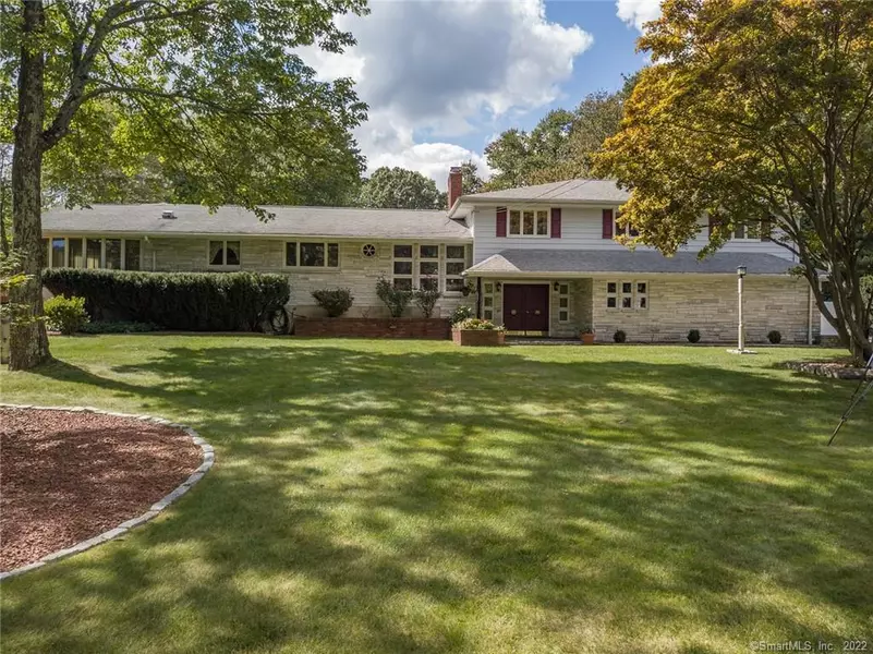 47 Northwood Drive, Middlebury, CT 06762