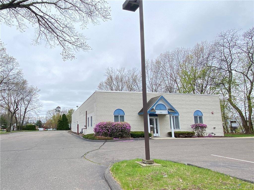 565 Halfway House Road, Windsor Locks, CT 06096