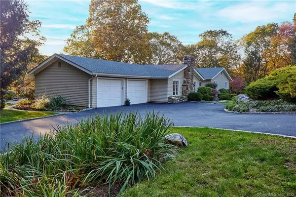 189 Parish Road, New Canaan, CT 06840