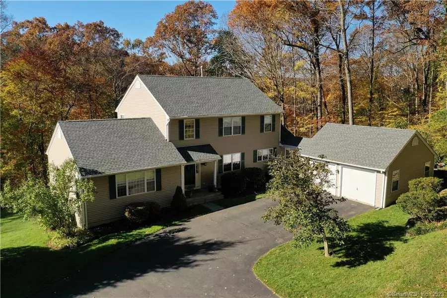 54 Great Oak Farm Road, Monroe, CT 06468