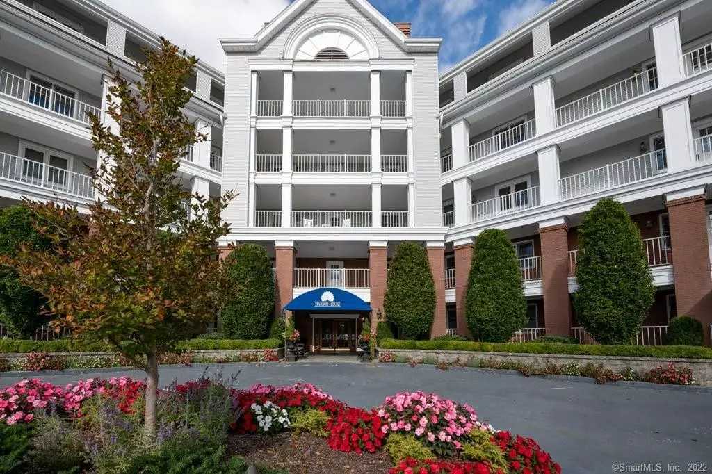 Stamford, CT 06902,43 Harbor Drive #107