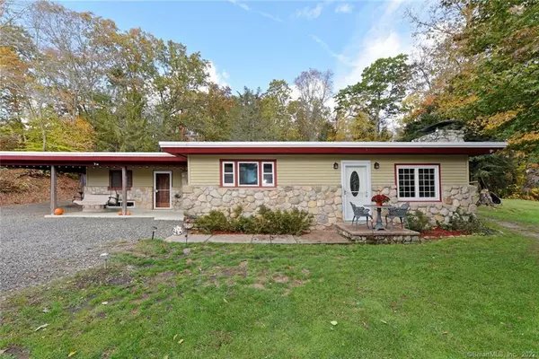 182 West High Street, East Hampton, CT 06424